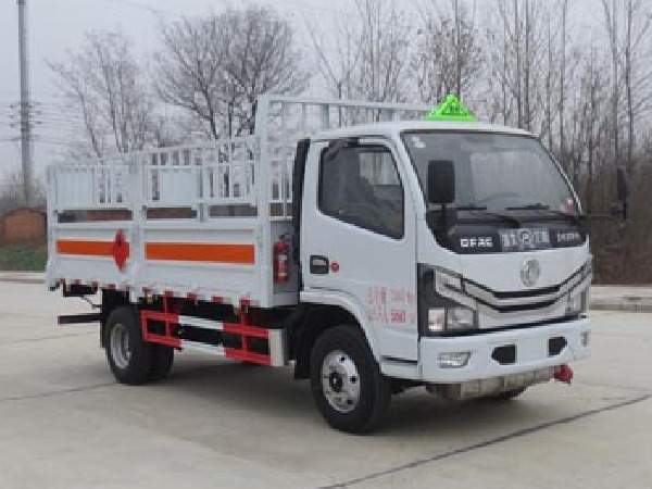 東風(fēng)多利卡氣瓶運輸車