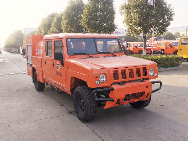 勇士雙排高壓噴霧車(chē)