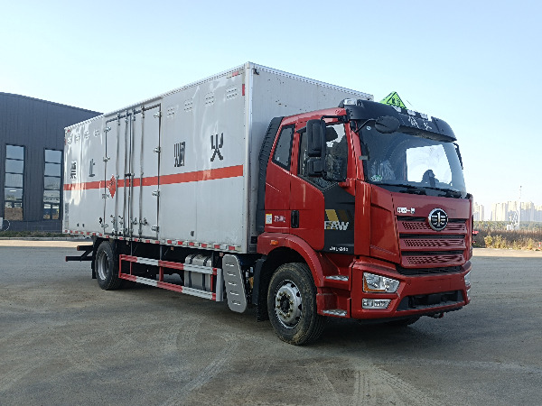 解放J6爆破器材運(yùn)輸車 解放J6爆破器材運(yùn)輸車