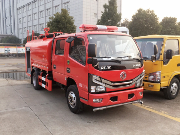 東風(fēng)雙排消防灑水車 東風(fēng)雙排消防灑水車