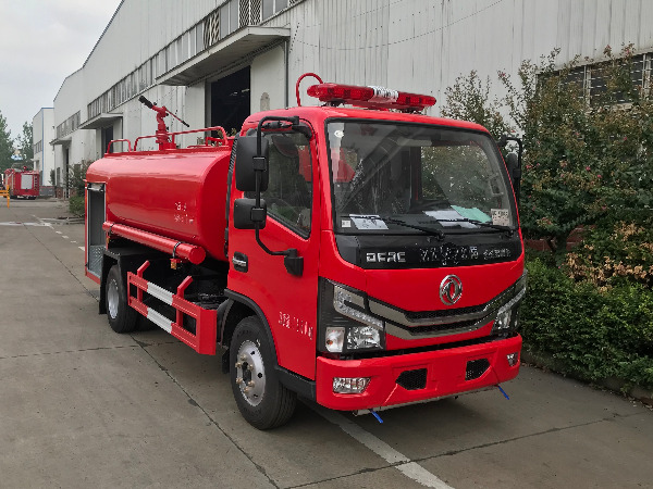東風(fēng)4噸消防灑水車 東風(fēng)4噸消防灑水車