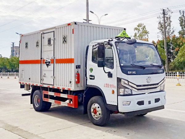東風(fēng)5噸雜項危險物品廂式運(yùn)輸車 東風(fēng)5噸雜項危險物品廂式運(yùn)輸車