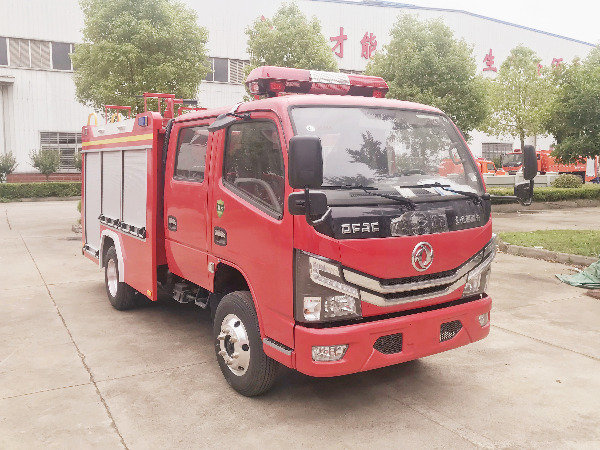 東風(fēng)藍(lán)牌消防車 東風(fēng)藍(lán)牌消防車