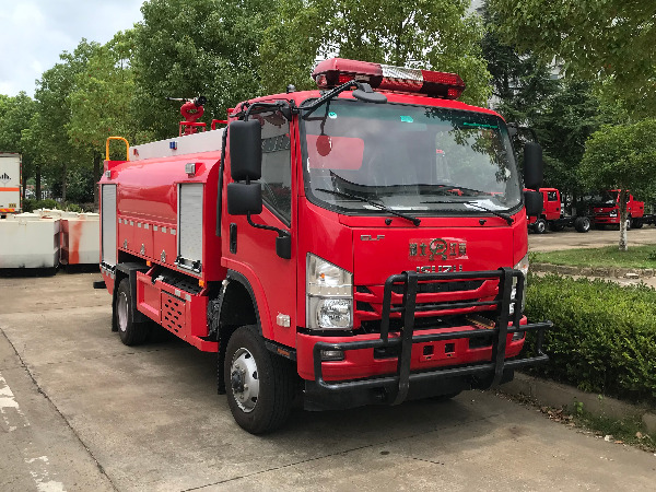 慶鈴四驅(qū)水罐消防車 慶鈴四驅(qū)水罐消防車